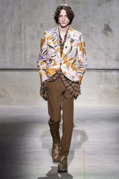 Look 9